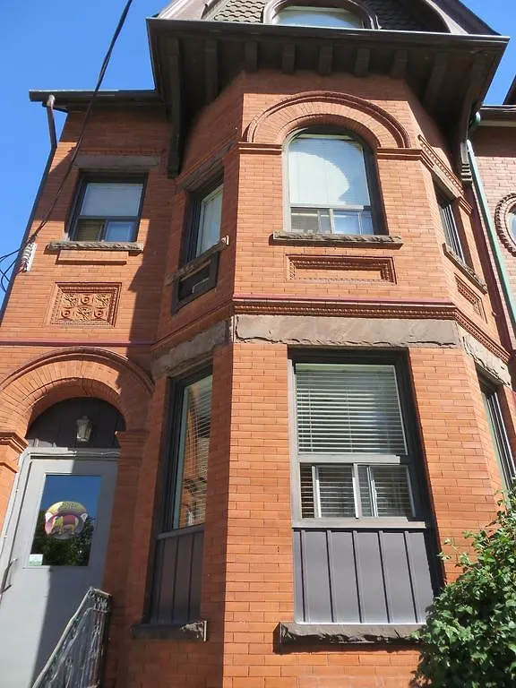 Гостевой дом Annex Quest House Торонто Канада